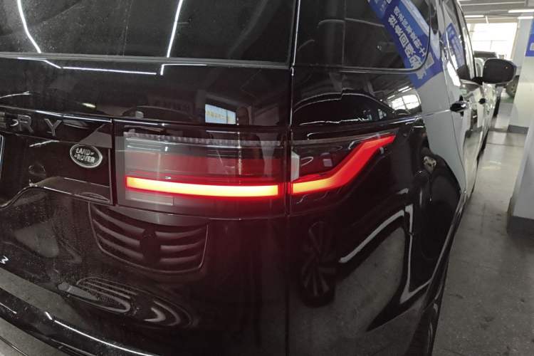 Used Land Rover Discovery 2024 360 PS Dynamic SE