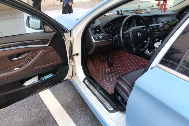 Used BMW 5 Series 2014 525Li Luxury Design Package
