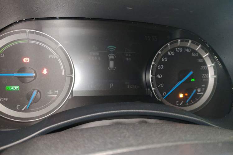 Used Toyota Highlander 2023 2.5L Smart Electric Hybrid Dual-Drive Prestige Version 7 Seats Instrument Cluster