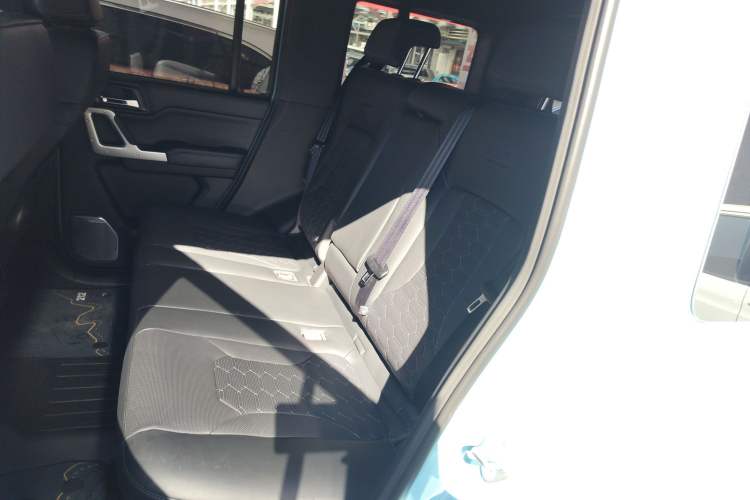 Used 212 T01 2025 2.0T Changfeng
