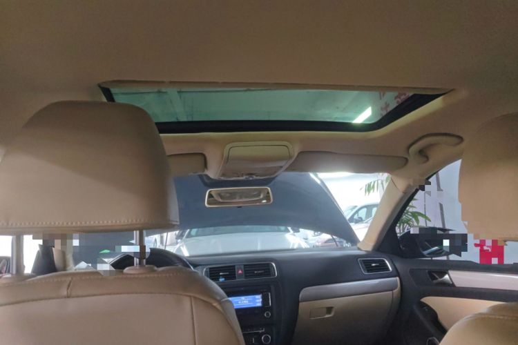 Used Volkswagen Sagitar 2012 1.4TSI Automatic Luxury Edition Headliner