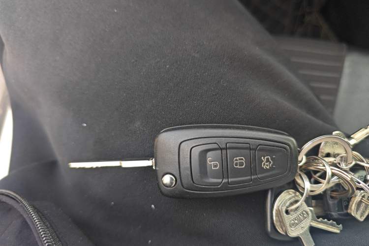 Used Ford Focus 2015 Hatchback 1.6L Automatic Fashion Edition