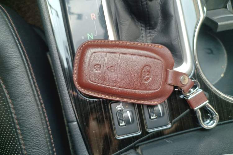 Used Toyota Highlander 2015 2.0T Four-Wheel Drive Luxury Edition 7-Seater Vehicle Key