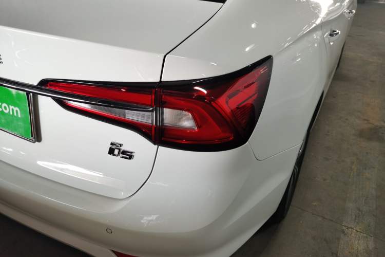 Used Roewe i5 2019 1.5L Automatic 4G Connected Linghao Flagship Edition