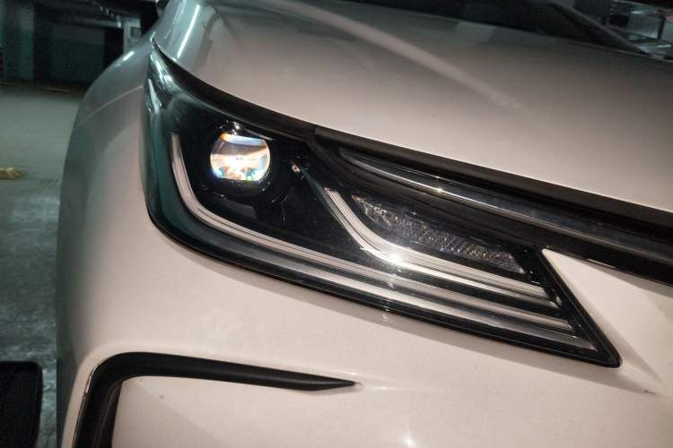 Used Toyota Corolla 2022 TNGA 1.5L CVT Pioneer Edition Right Front Headlight