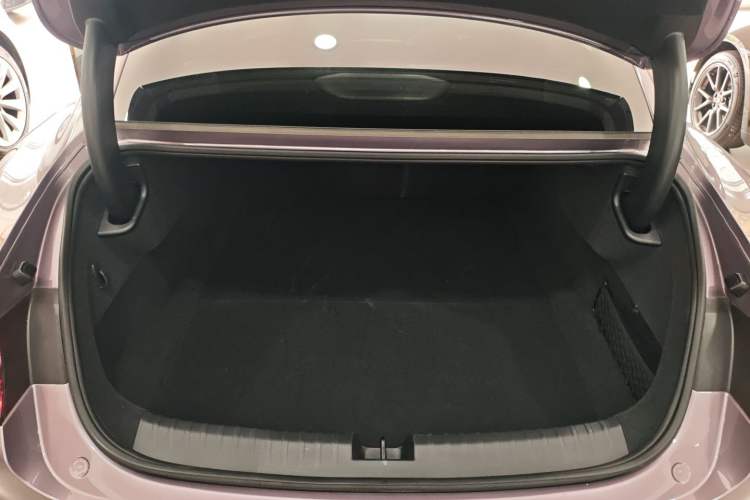 Used Xiaomi Auto SU7 2024 Four-Wheel Drive Ultra-Long Range Advanced Intelligent Driving Max Edition
