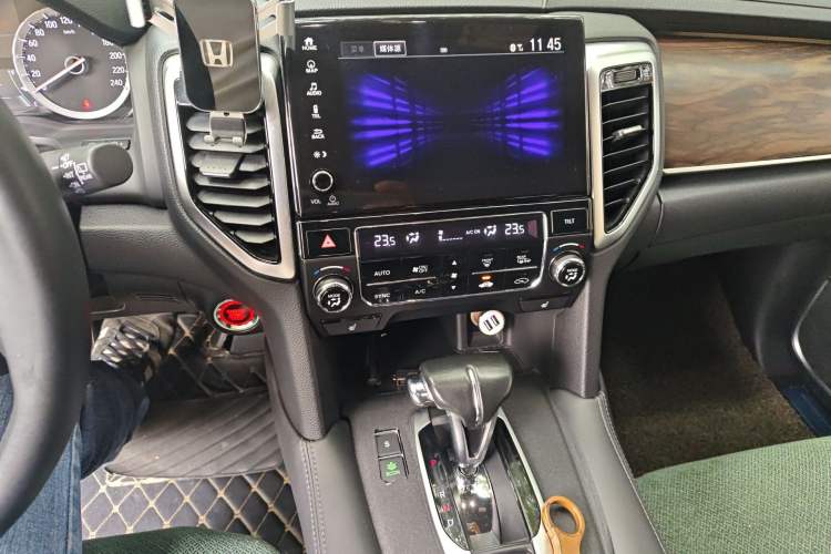 Used Honda UR-V 2017 240TURBO Two-Wheel Drive Luxury Edition China VI Audio And AC Panel