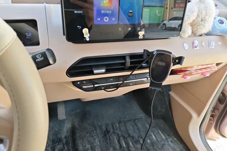 Used Geely Galaxy Panda 2024 Panda Mini 200km Endurance Bear Audio And AC Panel