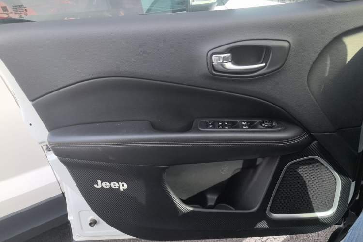 Used Jeep Compass 2017 200T Automatic Family Edition