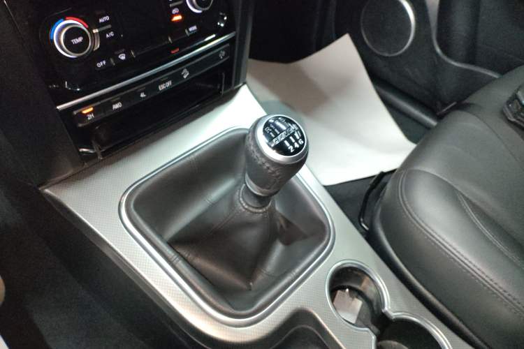 Used Haval H5 Classic 2018 Classic Edition 2.0T Diesel Manual 4x4 Elite Model Gear Lever