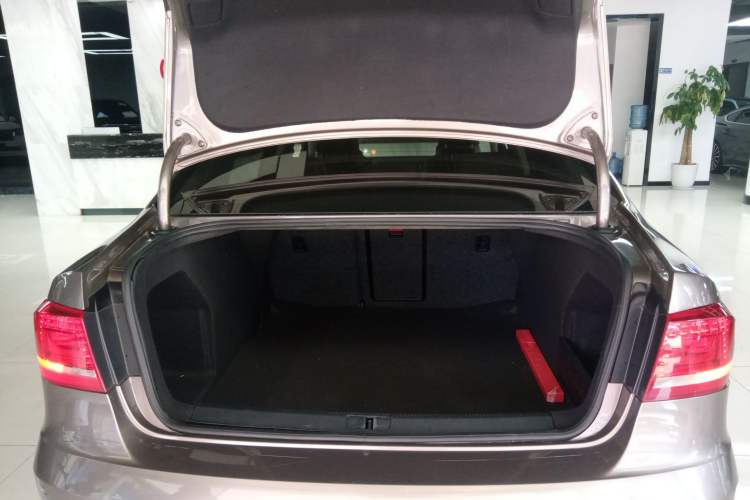 Used Volkswagen Magotan 2015 1.8TSI Prestige Model