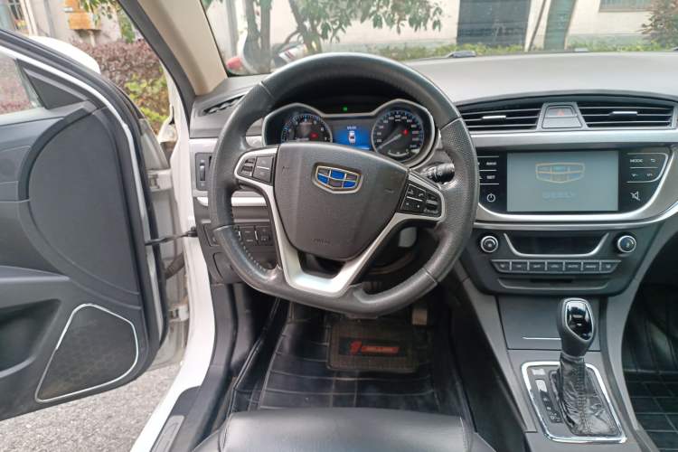 Used Geely Auto Emgrand 2017 Sedan Million Edition 1.5L CVT Upward Connectivity Version
