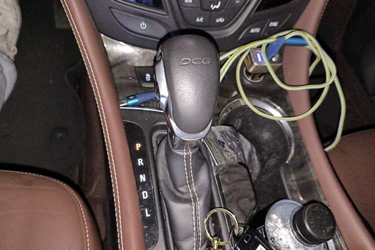 Used Buick Envision 2015 20T Two-Wheel-Drive Elite Model Gear Lever