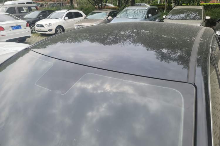 Used Hongqi E-QM5 2023 Base Travel Edition Roof