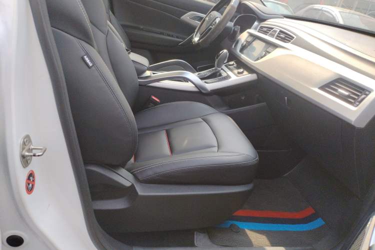 Used Geely Auto Emgrand X7 Sport 2018 1.8TD Automatic Two-Wheel Drive Smart Connect 4G Internet Edition