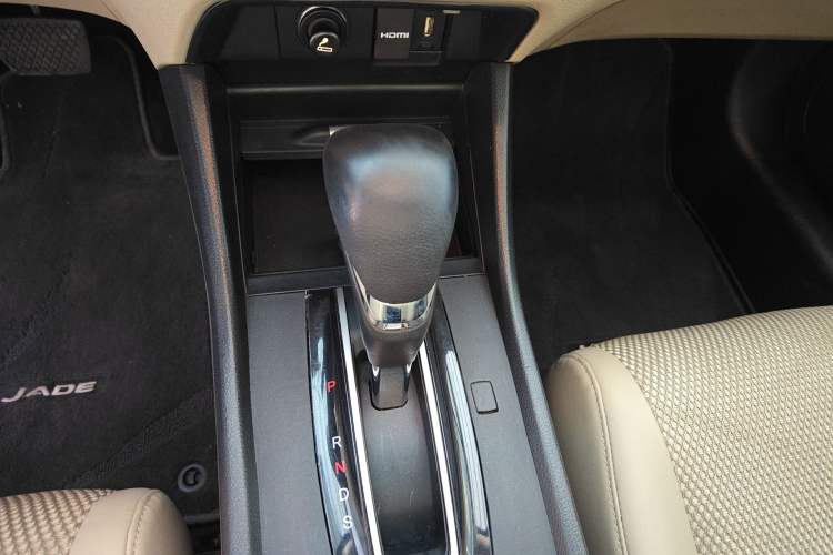 Used Honda Jade 2014 1.8L Automatic Comfort Elite Version 5 Seats
