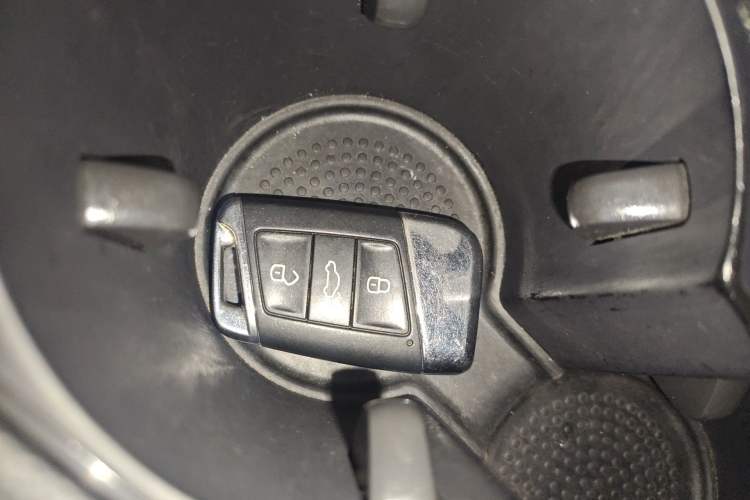 Used Volkswagen Magotan 2017 330TSI DSG Comfort Model Interior 1