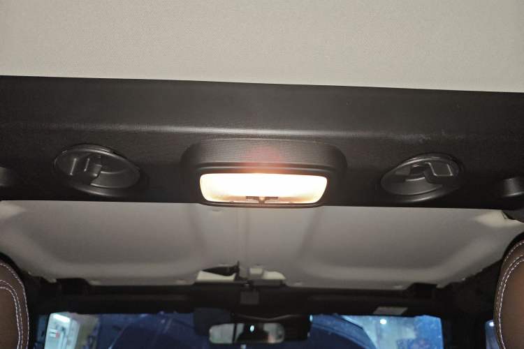 Used BAIC Off-Road BJ40 2023 2.0D Automatic Four-Wheel Drive Blade Hero Edition Adventurer Type
