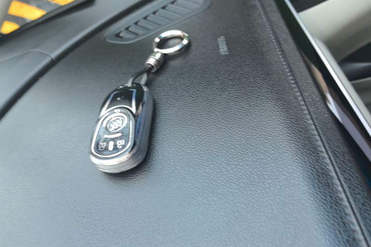 Used Buick GL8 2017 ES 28T Comfort Model China V Standard