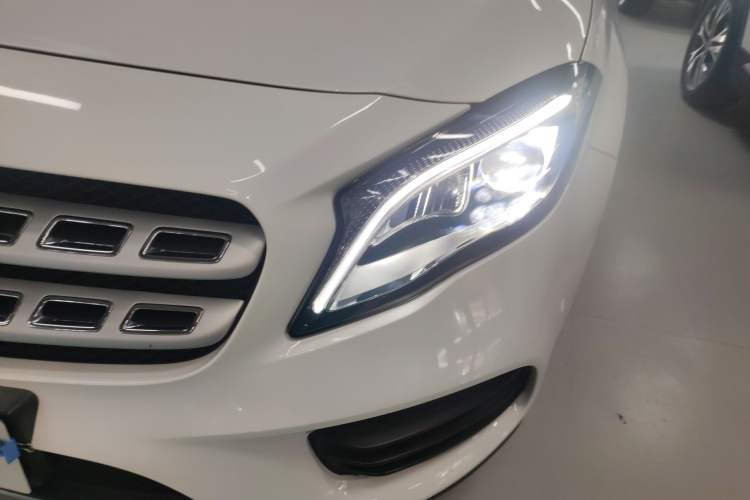 Used Mercedes-Benz GLA 2019 GLA 200 Fashion Model Left Front Headlight