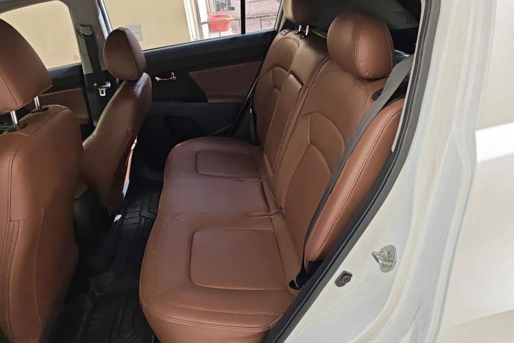 Used Kia Sportage R 2012 2.0L Automatic Two-Wheel Drive GL Trim
