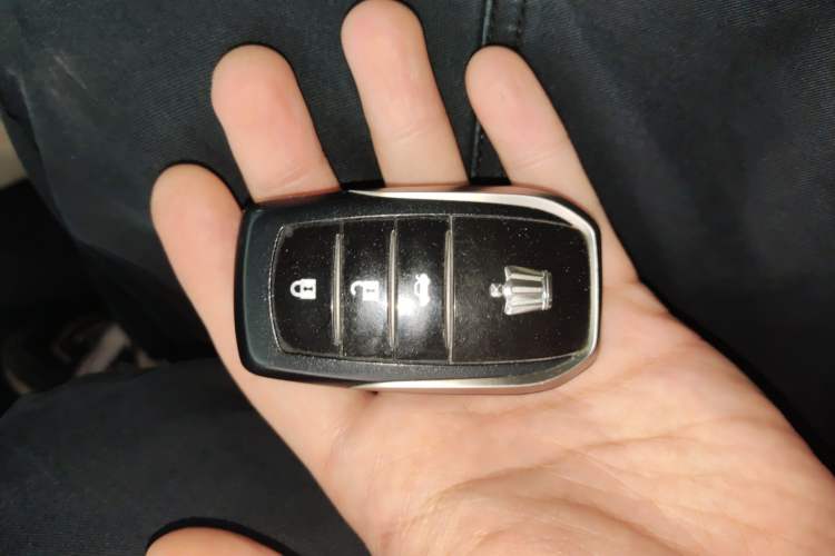 Used Toyota Crown 2018 2.0T Fashion Edition
