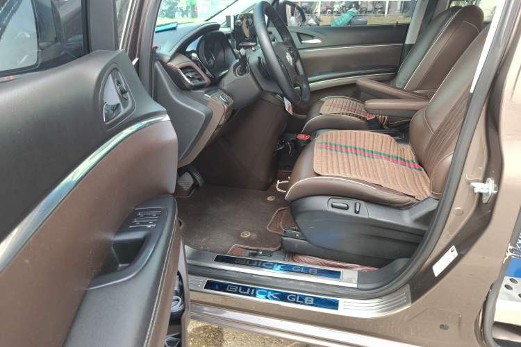 Used Buick GL8 2022 Land Business Class 652T Luxury Model
