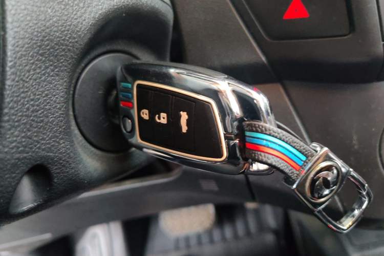 Used Dongfeng Aeolus AX3 2016 1.5L Automatic Shangkue Model
