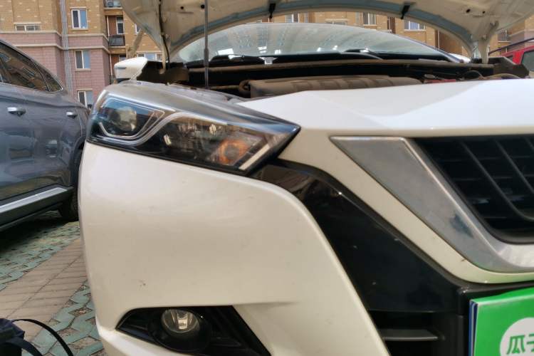 Used Nissan Lannia 2019 1.6L CVT Smart Connect Smart Cool Version China V Standard Right Front Headlight