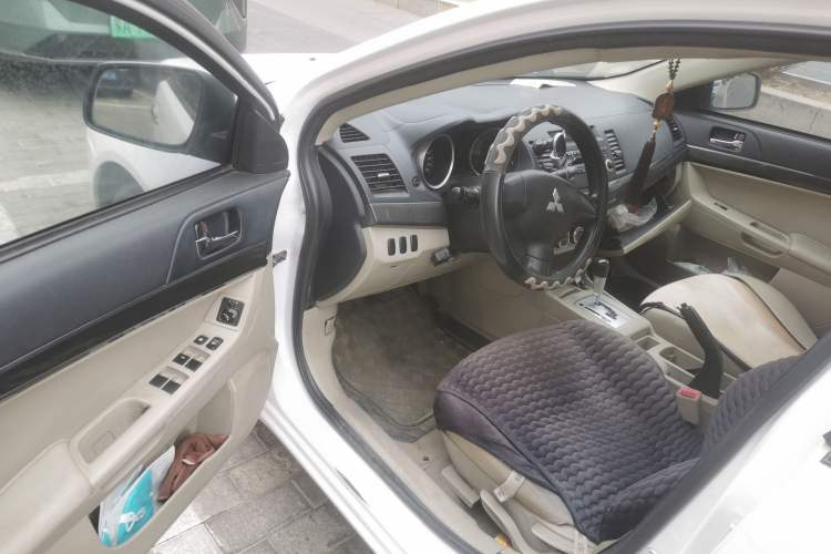 Used Mitsubishi Lancer EX 2011 Chasing Edition 1.8L CVT Luxury Model
