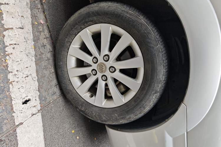 Used Buick GL8 2013 2.4L Classic Edition