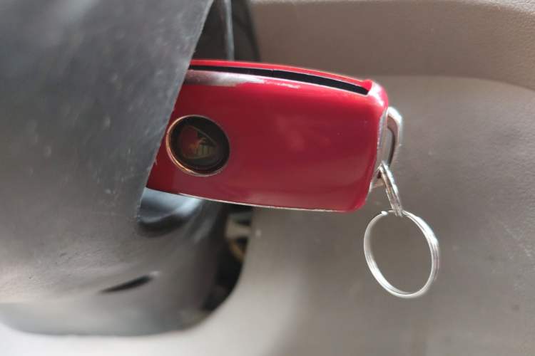 Used Wuling Hongguang 2013 1.5L Comfort Model
