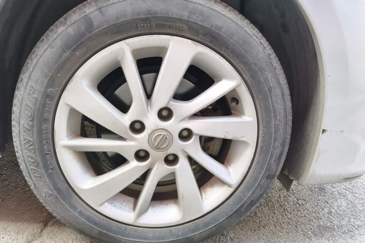 Used Nissan Sylphy 2014 1.6XV CVT Deluxe Edition Right Front Wheel Hub