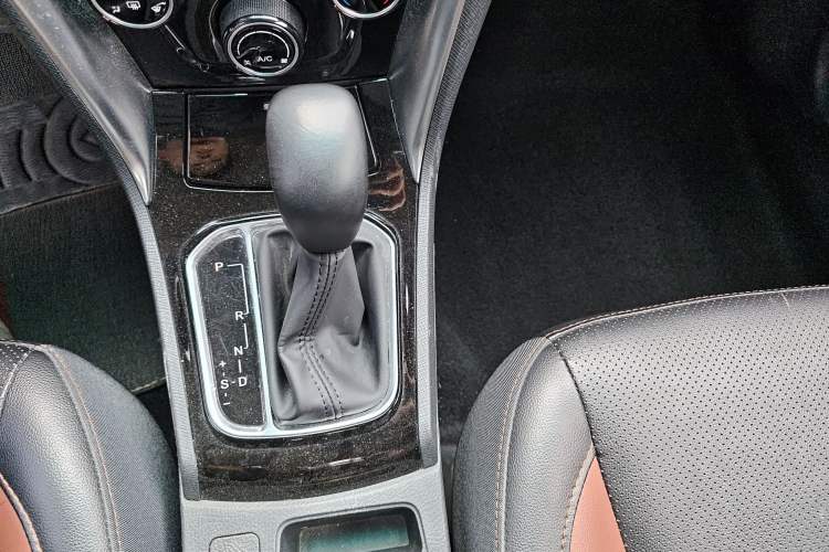 Used BYD F3 2016 1.5L Automatic Luxury Model Gear Lever