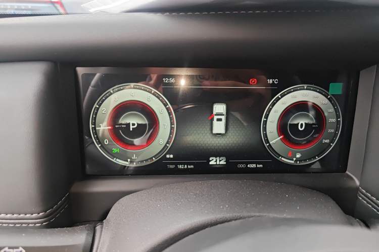 Used 212 T01 2024 2.0T Mechanic
