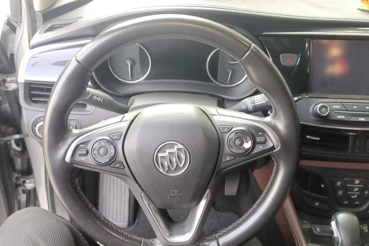 Used Buick Envision 2018 28T Four-Wheel Drive Luxury Model Steering Wheel