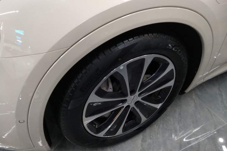 Used Hima Luxeed R7 2025 Range-Extended Version 251 km Max
