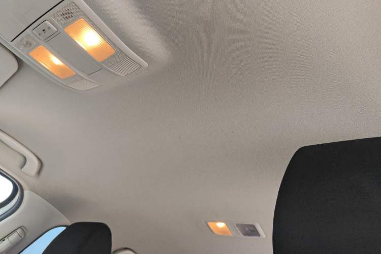 Used Mazda 3 Axela 2017 Sedan 1.5L Automatic Comfort Model Emission Standard China V Headliner