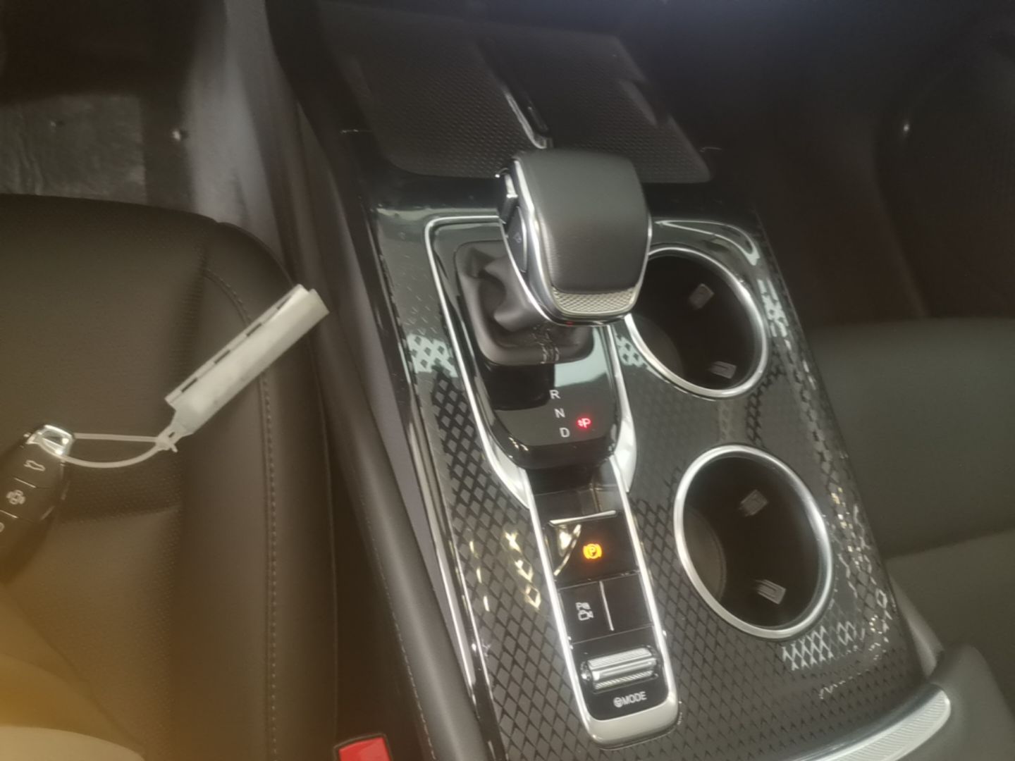 Hongqi HS3 PHEV 2025 Model 125km Jingwei 2 Millionth Anniversary Edition — снимка 18