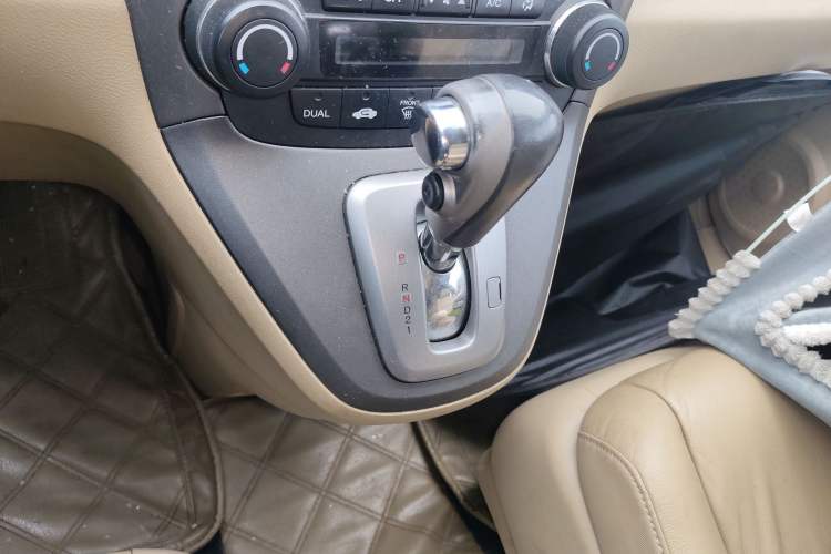 Used Honda CR-V 2010 2.4L automatic four-wheel drive luxury version