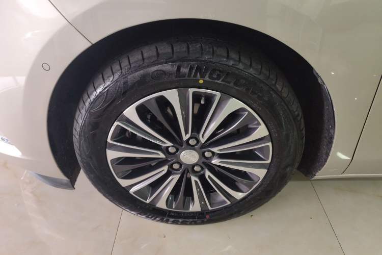 Used Buick GL8 2022 ES Land Cruiser 653T Luxury Model Exterior 4