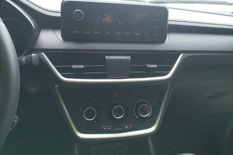 Used Wuling Hongguang S3 2019 1.5L Manual Standard Version China VI Standard
