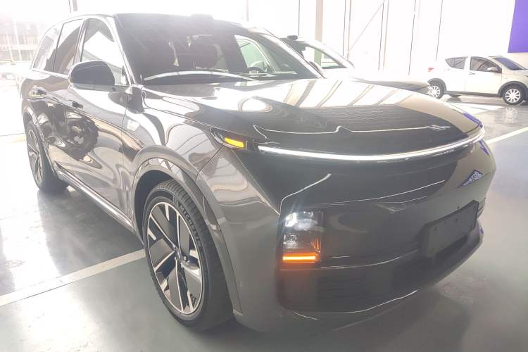 Used Li Auto L8 2025 Ultra Smart Refreshed Edition
