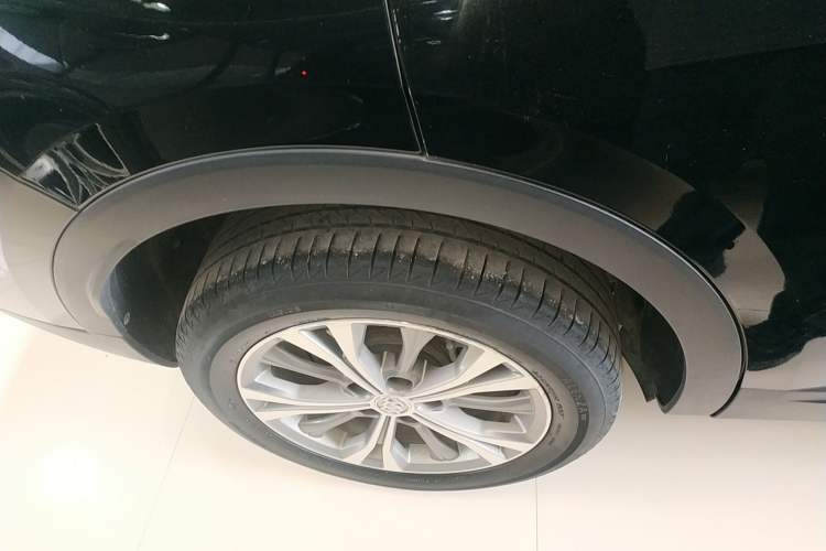 Used Buick Envision 2021 Encore Plus 652T Five-Seat Luxury Model
