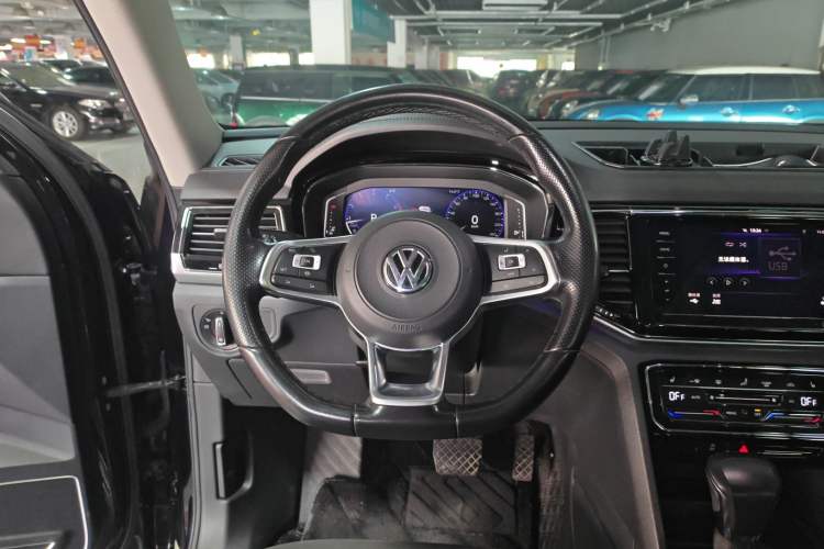 Used Volkswagen Teramont X 2019 330TSI Two-Wheel-Drive Prestige Luxury Edition