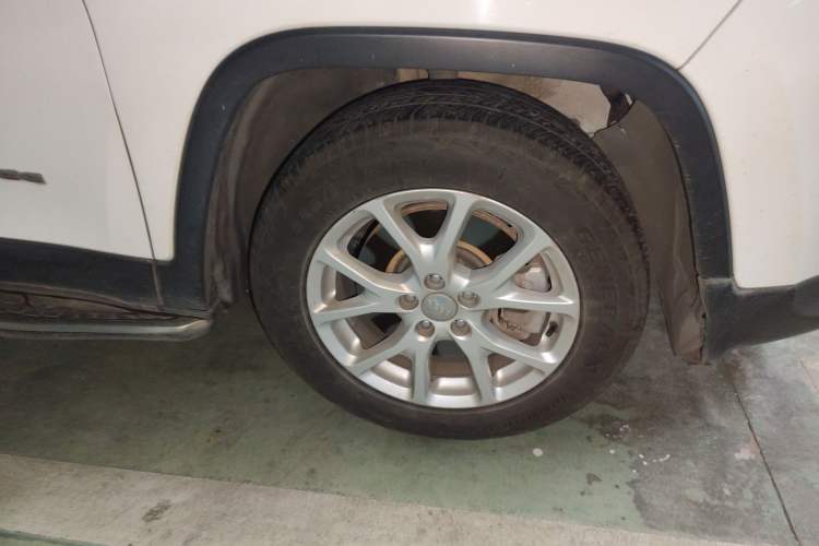 Used Jeep Cherokee 2017 2.0L Superior Edition
