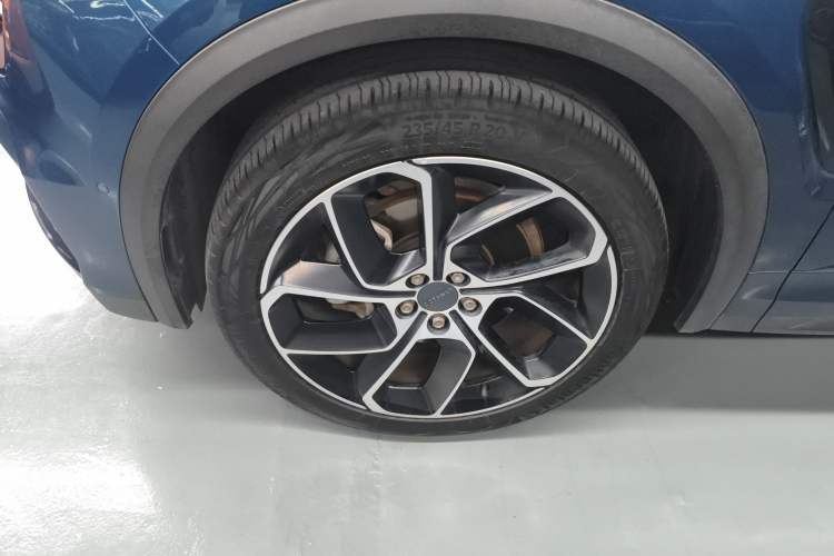 Used Lynk & Co 05 2020 2.0TD Two-Wheel Drive Shine Halo
