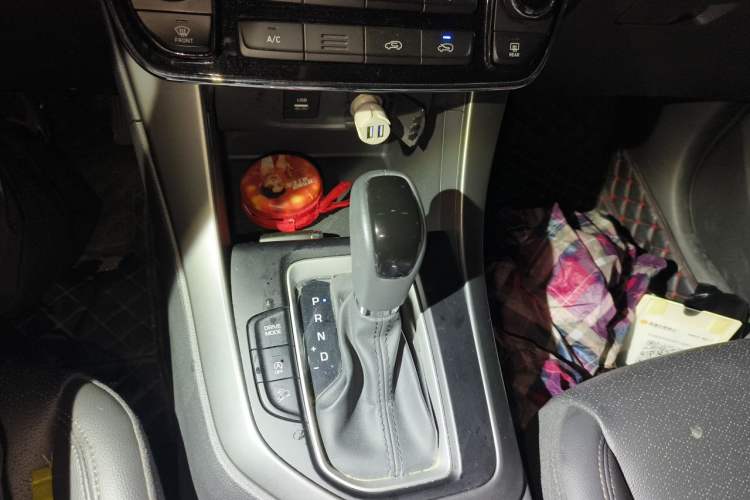 Used Hyundai ix35 2019 2.0L Automatic 2WD Zhiyong·Changxiang Edition China V Standard Gear Lever