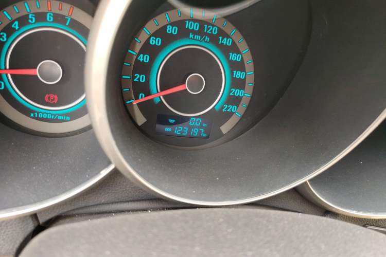 Used CHANGAN Eado 2012 1.6L Manual Luxury Version China IV Standard
