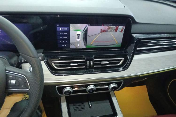 Used Hongqi HS5 2025 2.0T Two-Wheel-Drive Xuan Ying Edition
